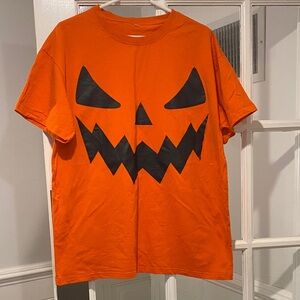Size XL Halloween  unisex TShirt good condition